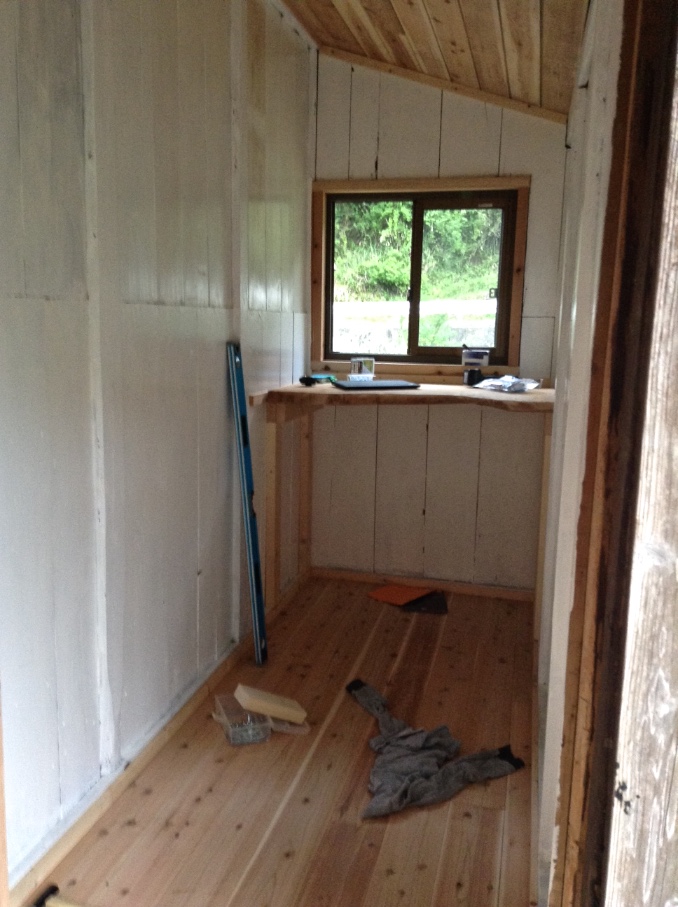 le bureau est posé.