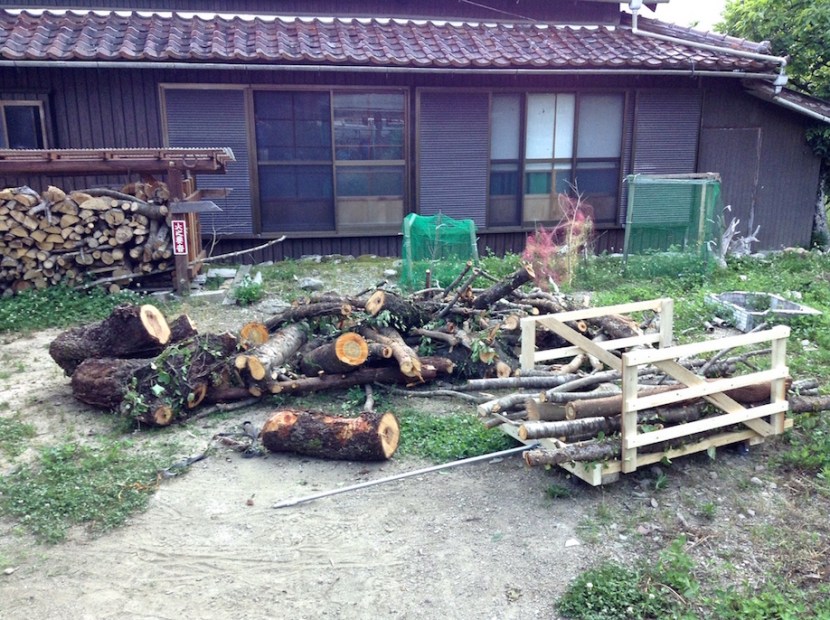 introduction du chariot pour transporter le bois et le stocker